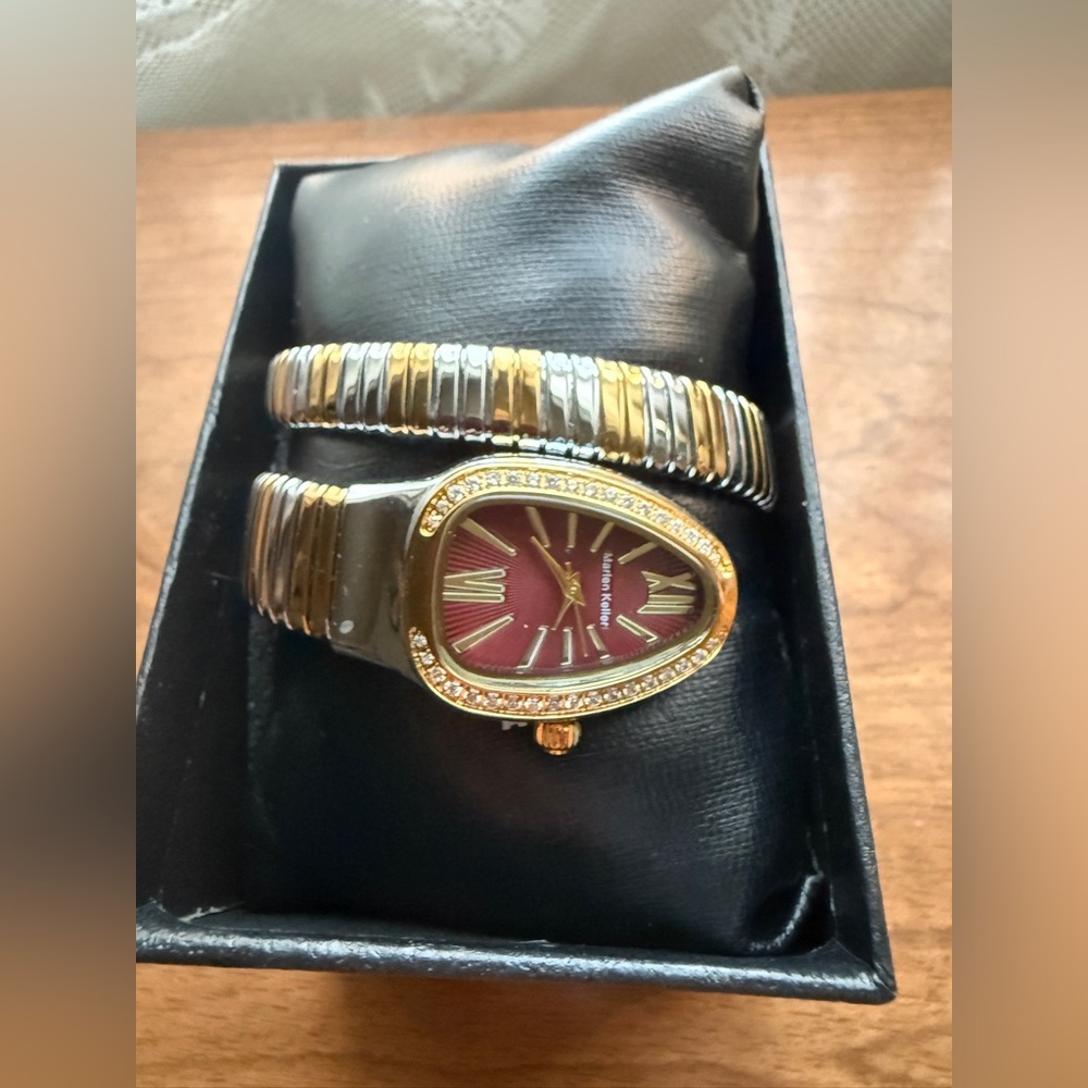 Serpent watch maroon with gold and silver band